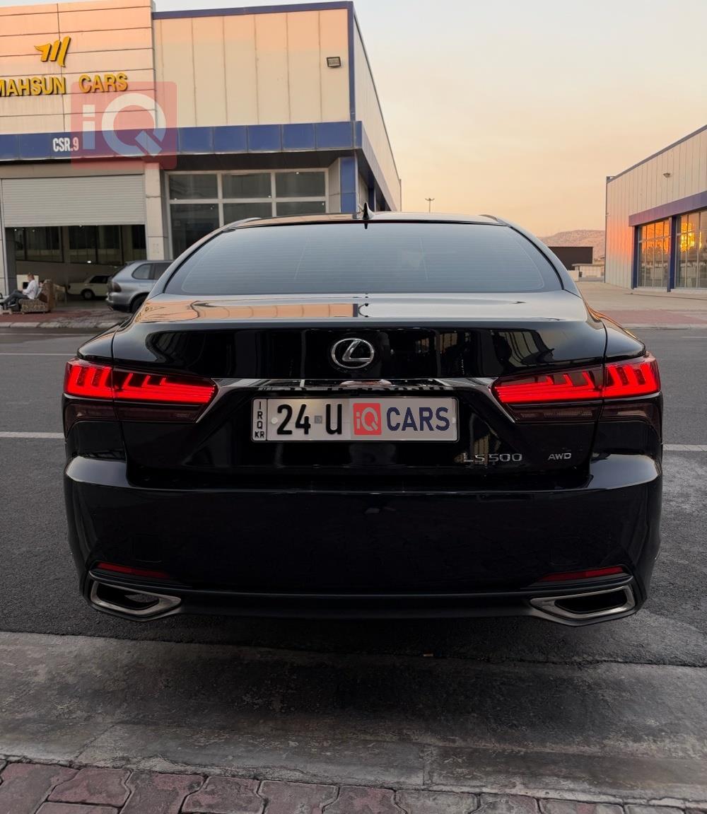 Lexus LS